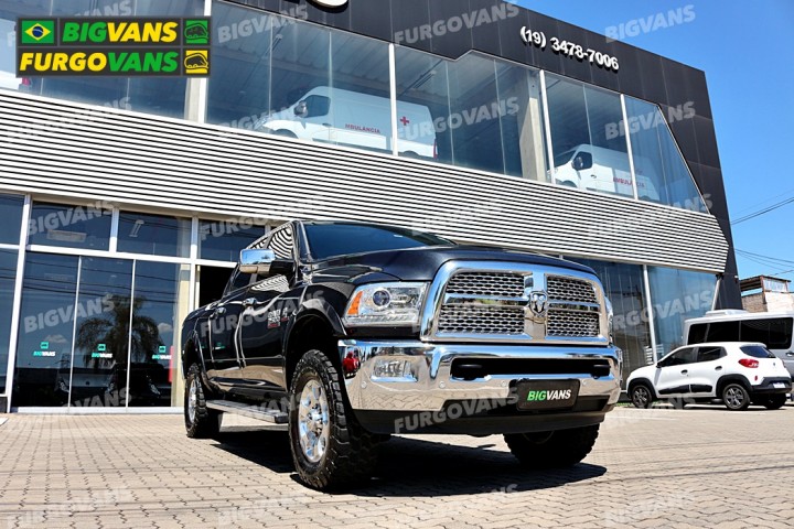 Galeria de fotos - RAM 2017 Laramie 2500 CD 4x4 Cinza (BIG-9G79)